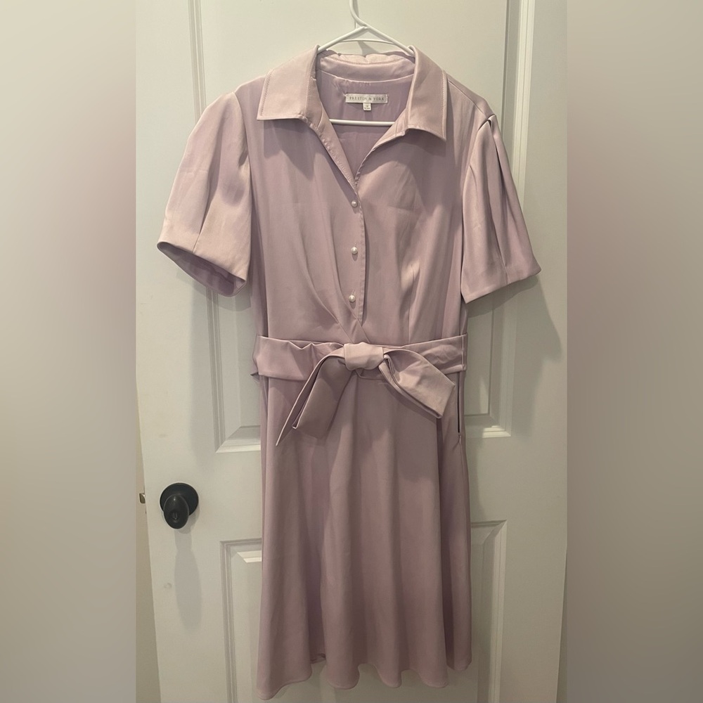 Light Purple Knee-Length Dress with Pearl Detailing - Size 14